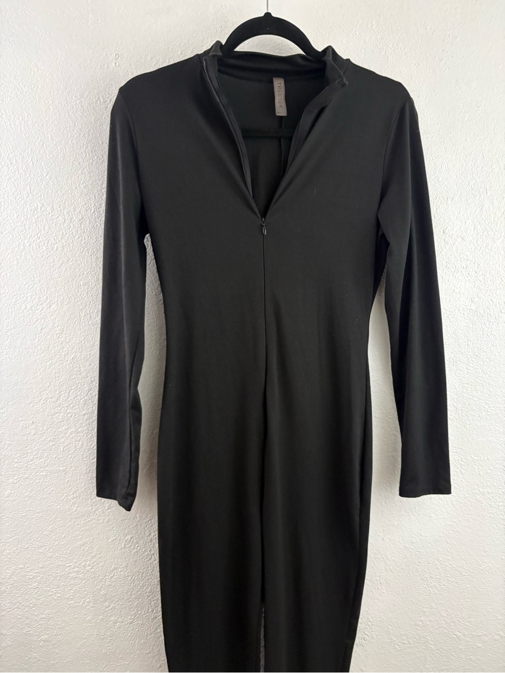 Tresses black long-sleeve jumpsuit stand collar prominent front zipper closure M - Picture 3 of 7